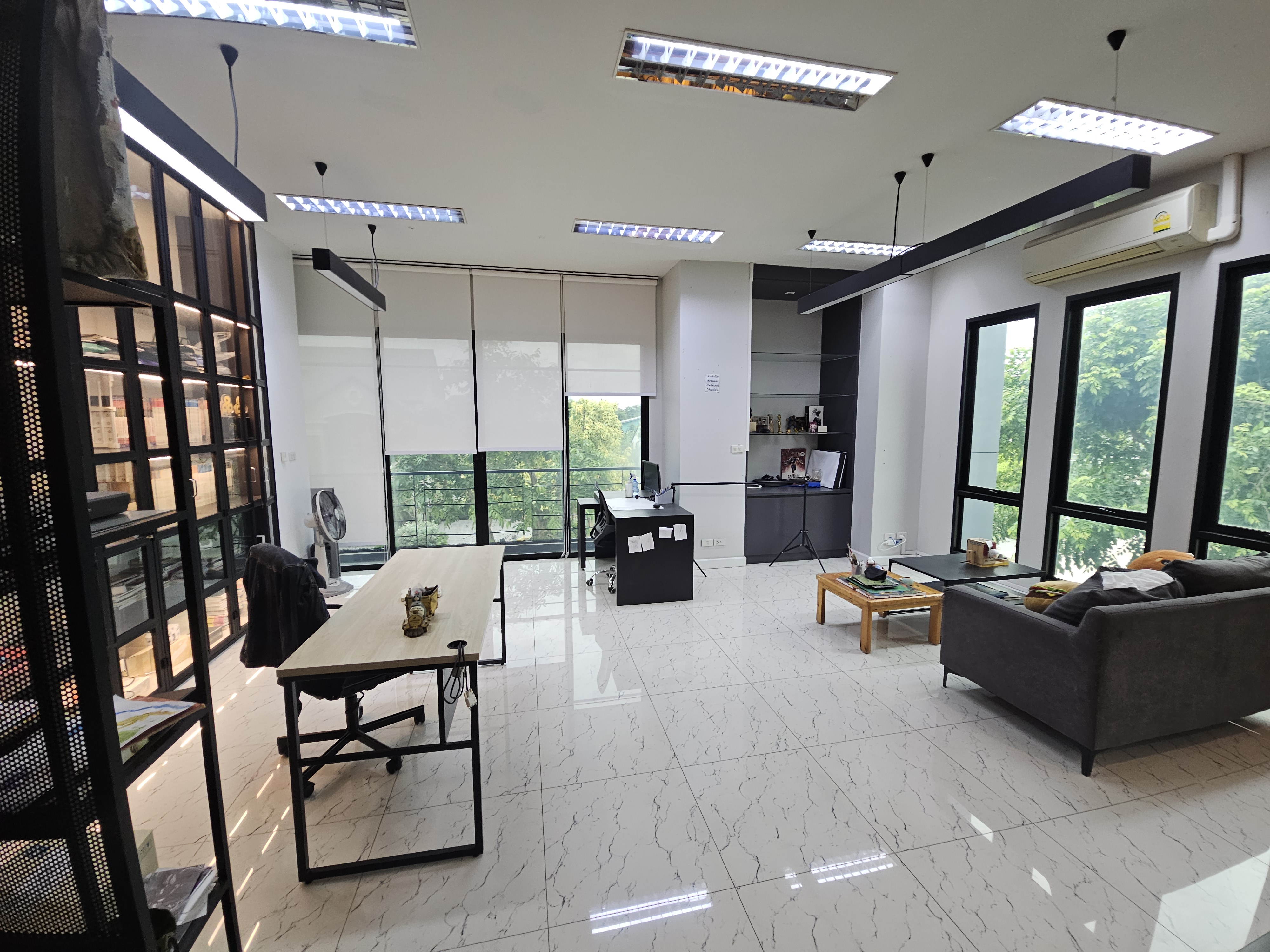 ให้เช่า! สำนักงาน 3 ชั้น + หอพักพนักงาน พุทธมณฑลสาย 1 (เนื้อที่ 2 ไร่)